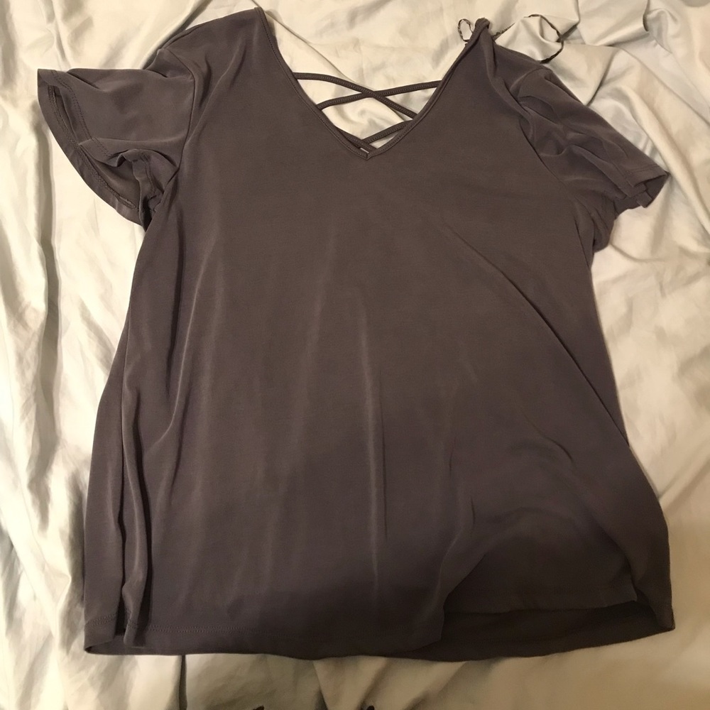 grey top